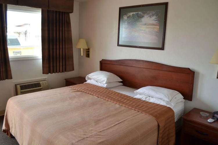 Budget Inn & Suites