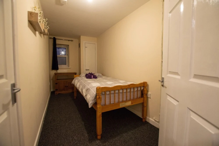 Fresh 4-bed Apartment