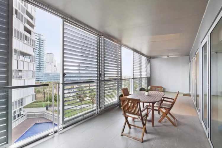 2 Bedrooms Apartment