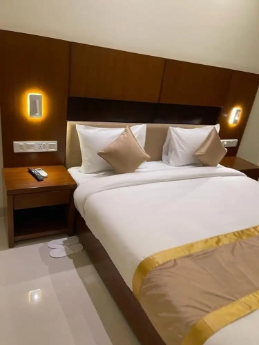 Deluxe Double room with balcony and with sea view