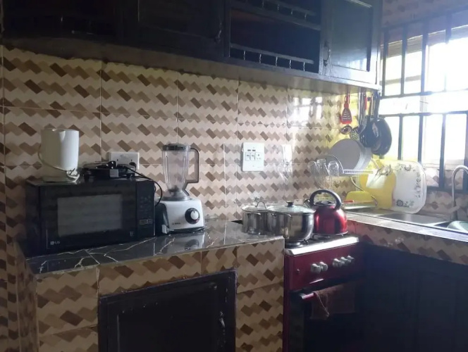 2 Bed-sleeps 4-free Parking-aircon