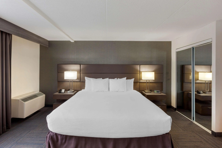 Best Western Plus Toronto Airport Hotel photo 7