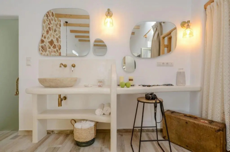 Aegean White Home