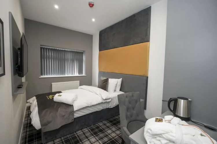 42 Apart Hotel