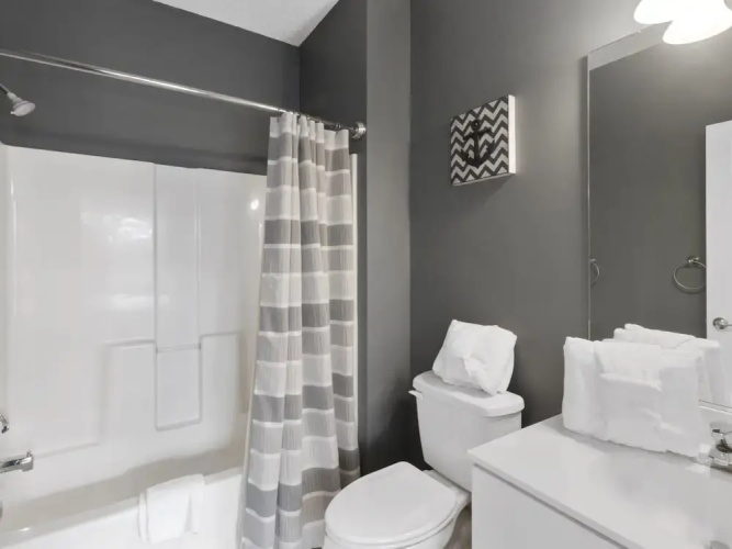 River Crossing #532 2 Bedroom Condo by RedAwning