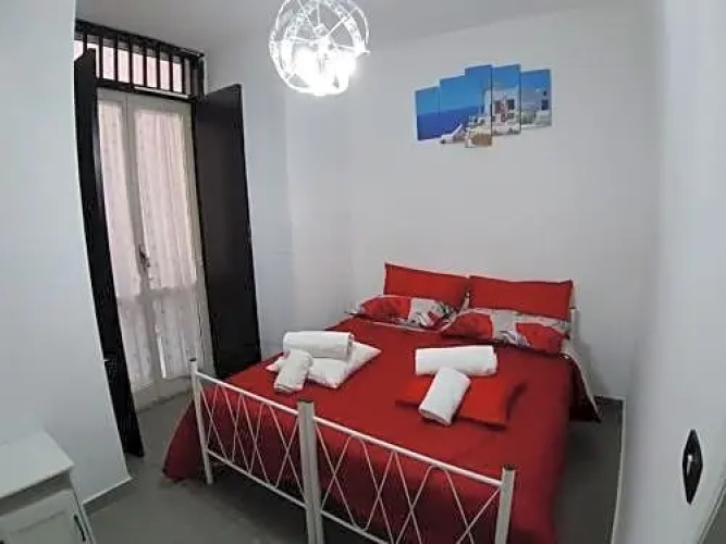 Don Carlo room
