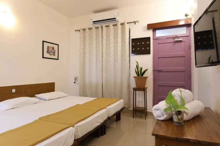 Deluxe Triple room with balcony and with city view