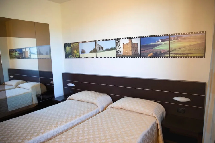 Casta Hotel