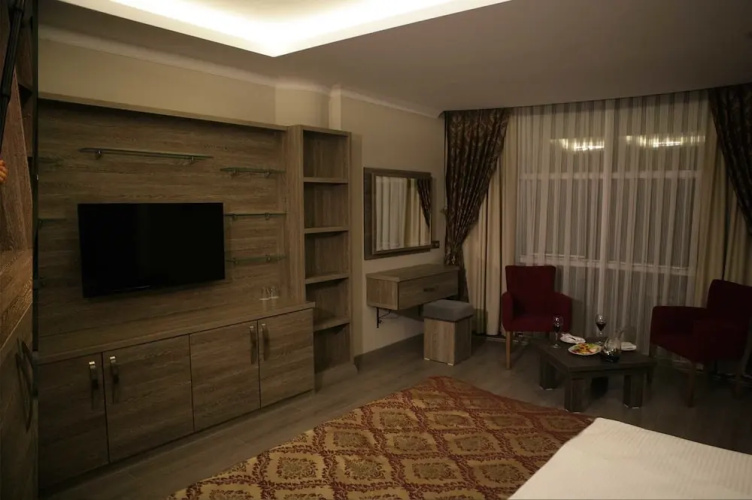 Rey Manes Hotel
