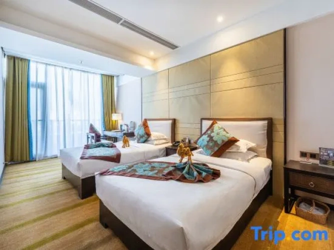 Double Family Suite with canal view