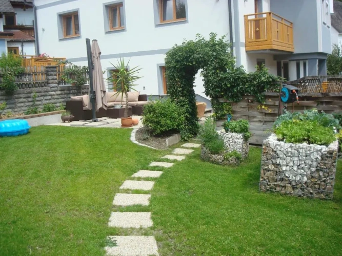 3 Bedrooms Apartment