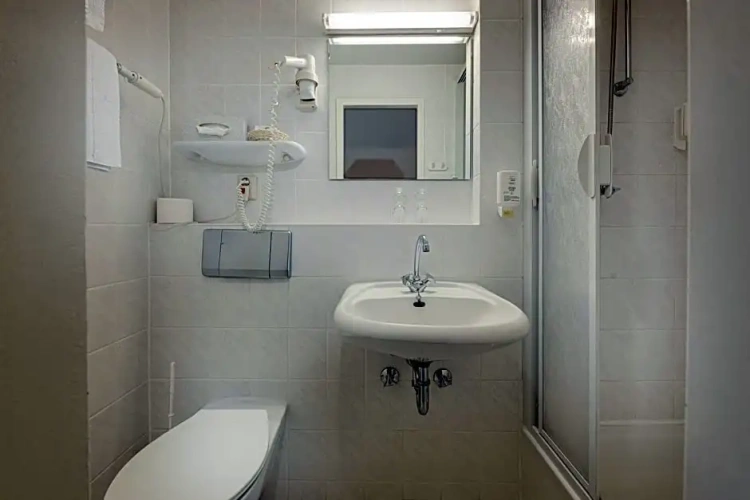 Standard Single room with view