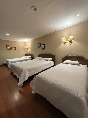Hotel & Suites El Quijote