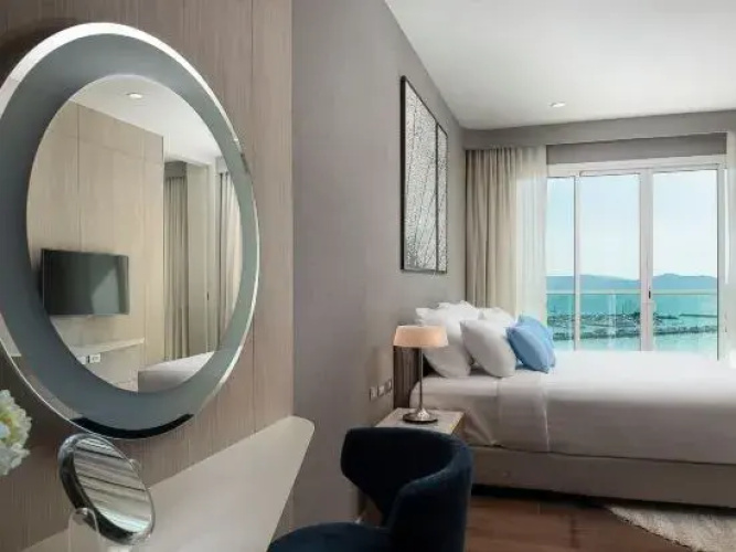 White Sand Beach Residence Pattaya