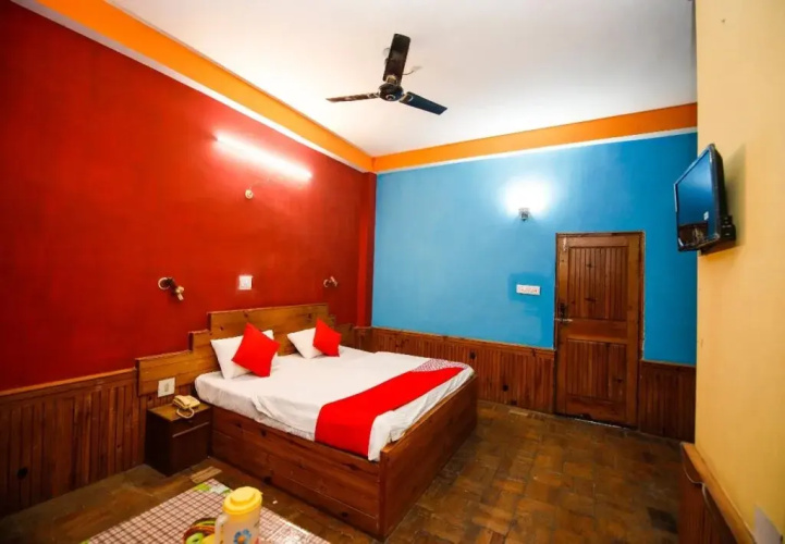 Mid Way Resort by OYO Rooms