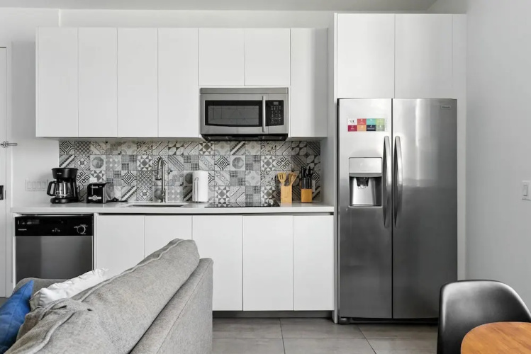 South Beach Sleek 2BR Getaway