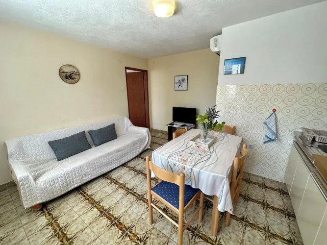 Apartman Mona 2