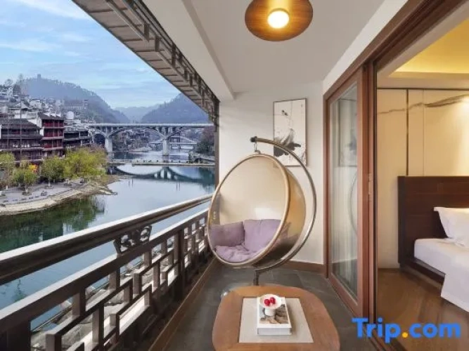 Standard Twin room with balcony and with river view