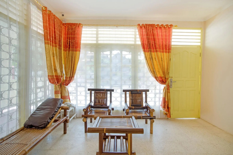 OYO 3252 Lansano Residence
