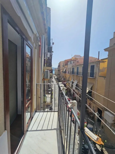 Un Balcone su Via Bordonaro