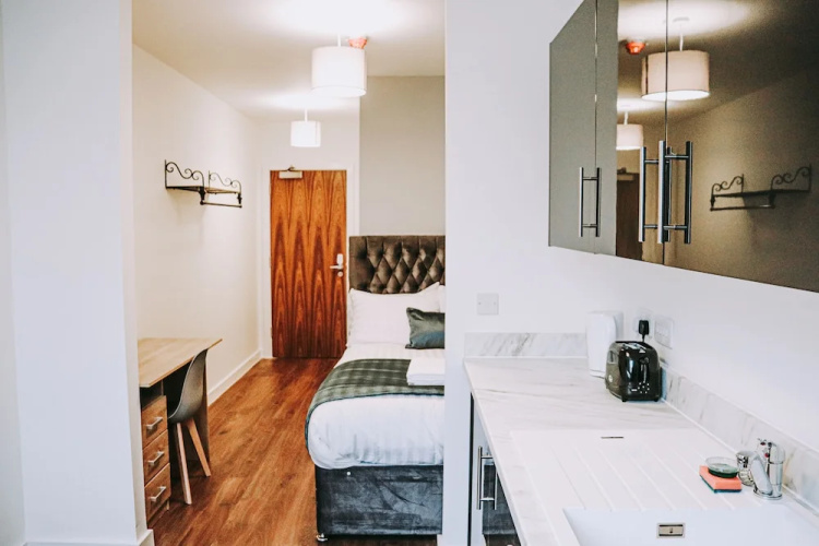 Vincent House Studio Apartments