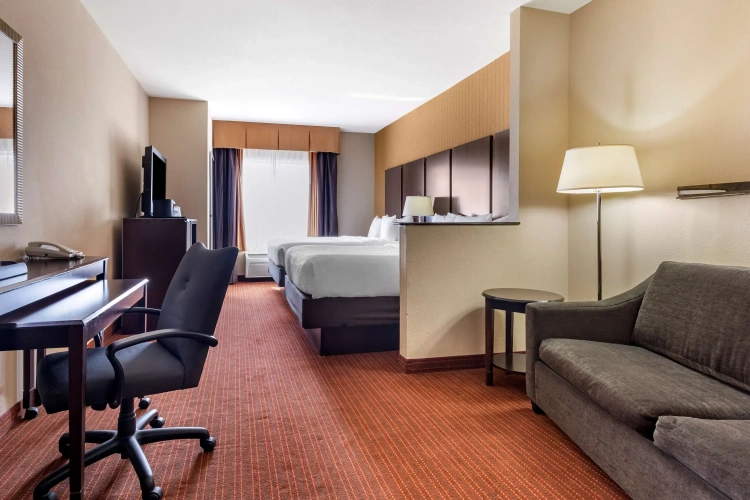 Quadruple Suite