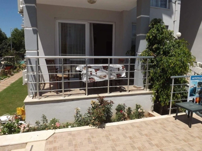 2 Bedrooms Villa