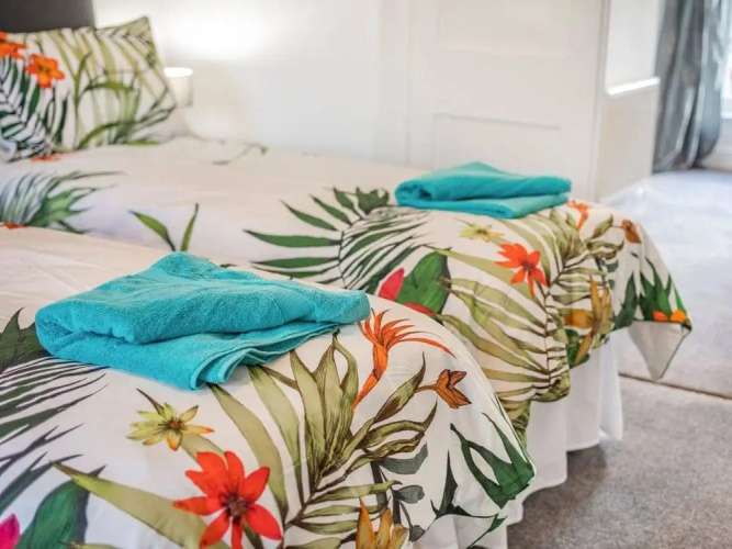 Lovely Villa 2 King 2 Singles 1double Sofa bed