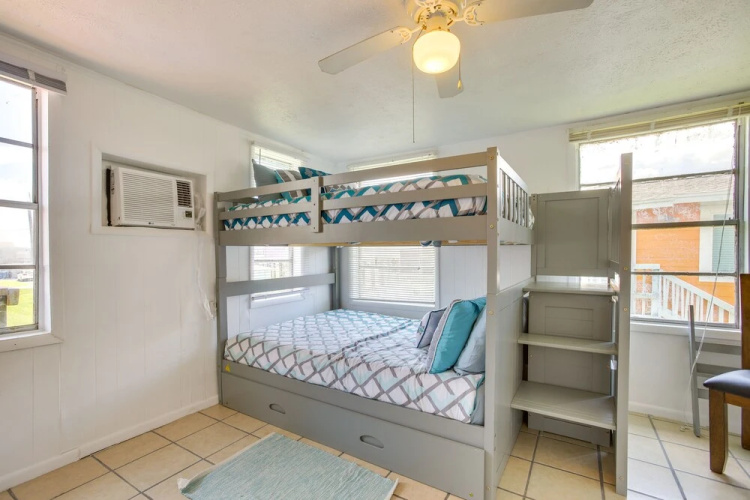 Bright Surfside Beach Home w/ Deck, Walk to Beach!