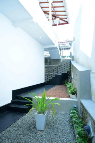 Jacinda Villa