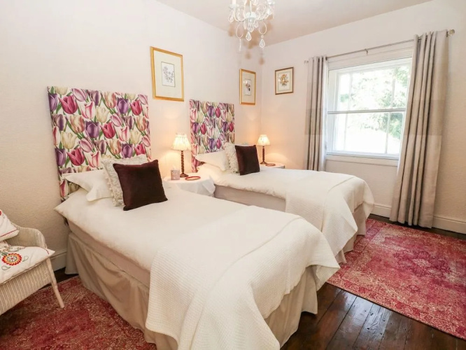 Knoll Cottage