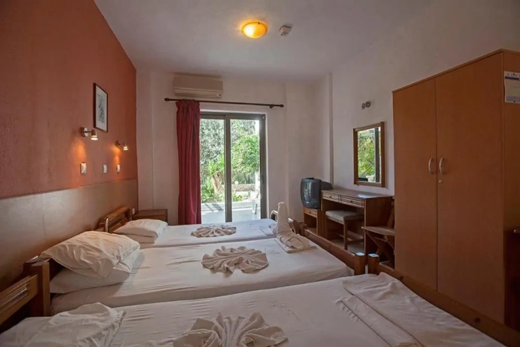 Studio with garden view