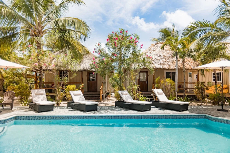 Turtle Cove Upper Floor Beachfront Condo
