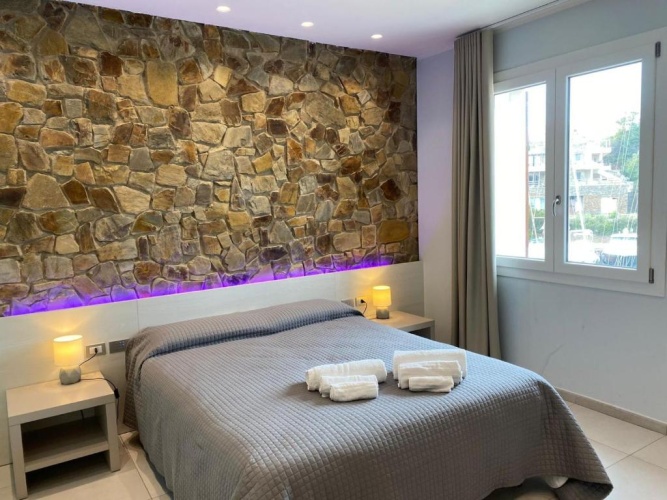 Double room with harbour view