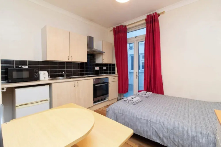 Cosy studio flat in the Polygon
