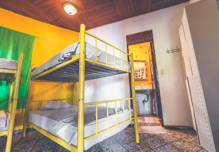 Pura Vida Hostel