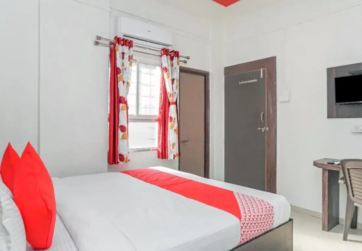 Suman Lodging By OYO Rooms