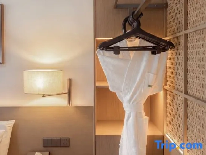 2 Bedrooms Suite with city view