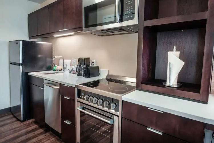 1 Bedroom Suite