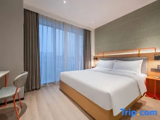Deluxe Triple Suite
