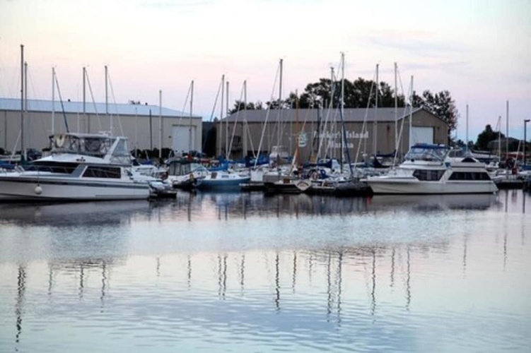 Barkers Island Inn And Conference Center photo 22