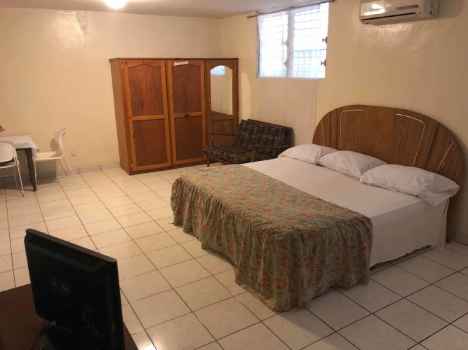 Detente Du Cacique Villa Hotel