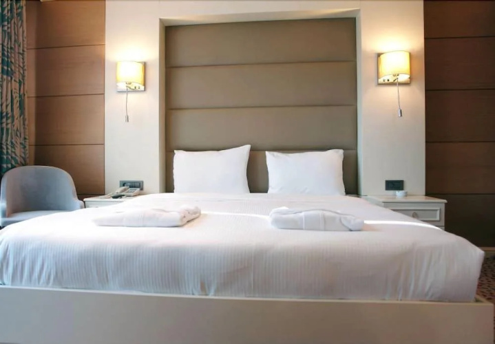 Le Mirage Suite