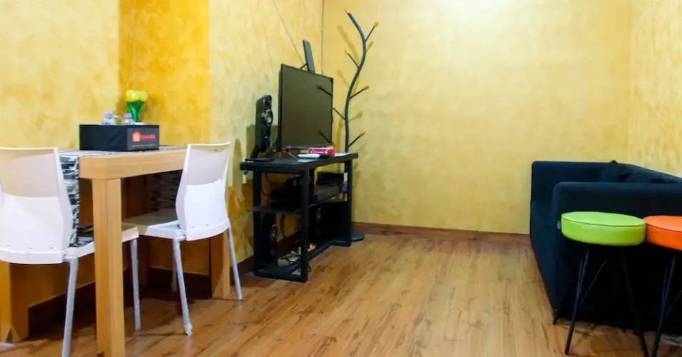 Comfortable 2 Bedrooms @ Titanium Square Apartment