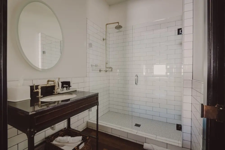 1 Bedroom Luxury Suite