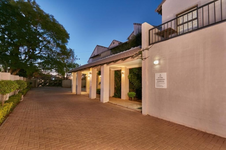Golden Crystal Hotel - Gaborone