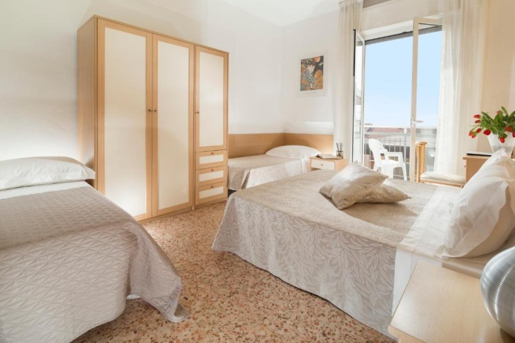 Superior Quadruple room with balcony