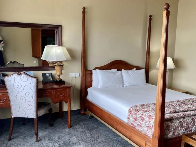 Executive Double Suite with harbour view