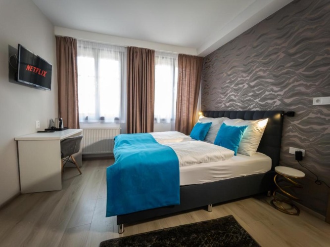 Standard Double room with view