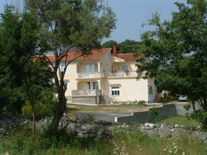 2 Bedrooms Apartment with balcony